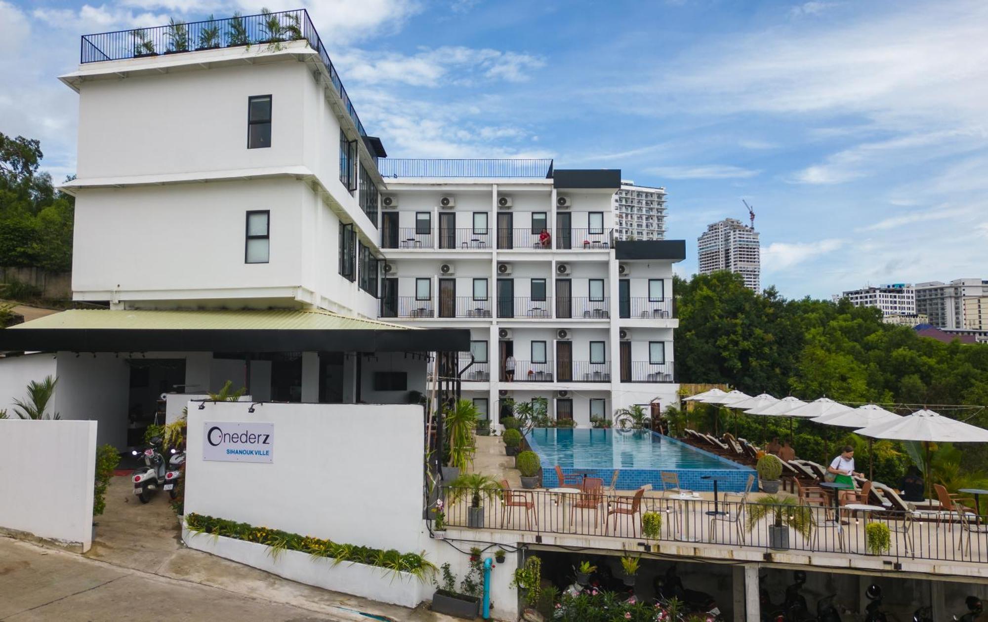 Onederz Sihanoukville - 10 Mins Walk From The Tourism Pier Luaran gambar